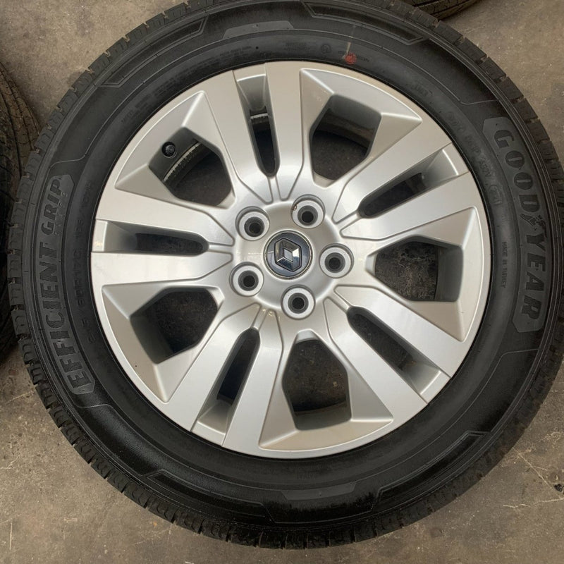 4 x Mint Condition RENAULT TRAFIC Alloy Wheels & Tyres with Only 7 MILES! - Dragon Engines LTD