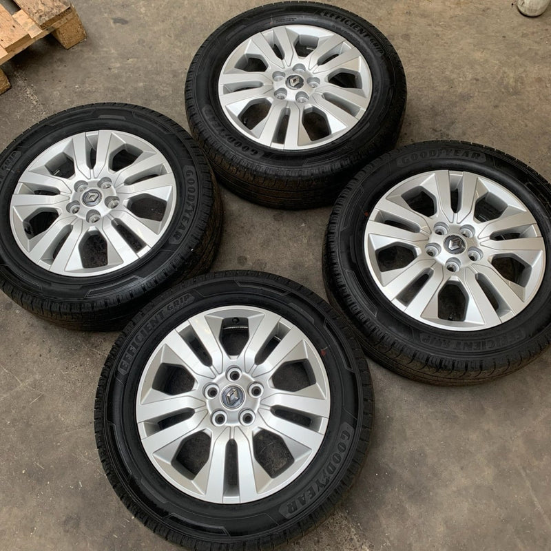 4 x Mint Condition RENAULT TRAFIC Alloy Wheels & Tyres with Only 7 MILES! - Dragon Engines LTD