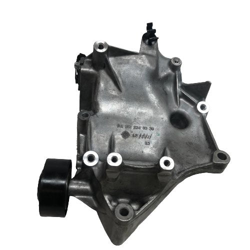 Mercedes 2.1L Diesel Engine Bracket A6512340339 - Dragon Engines LTD