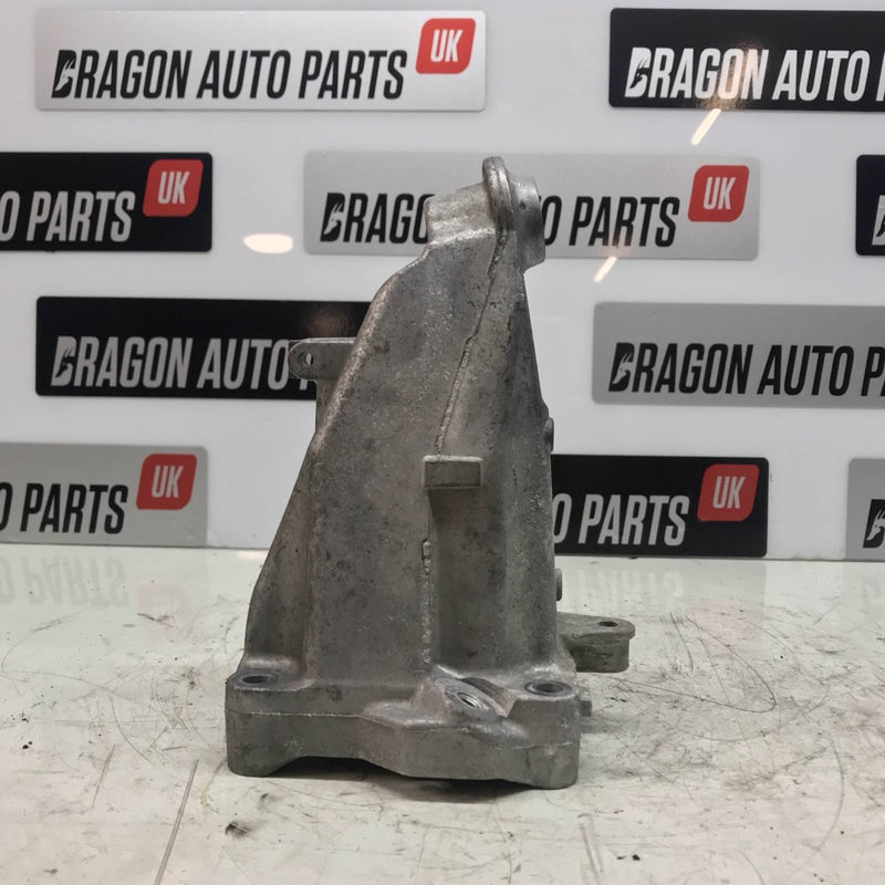 Mercedes-Benz C-Class / 2.0L Petrol / Engine Bracket Left side / A2742234600 - Dragon Engines LTD