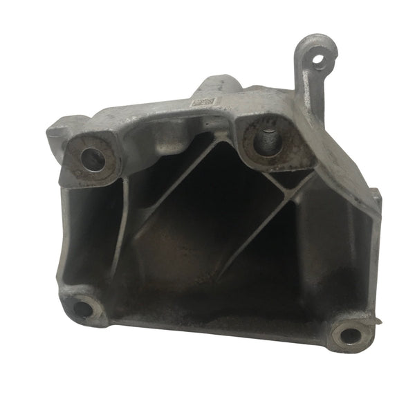 Mercedes / Left side Engine Bracket / 2015-On / 2.0L Diesel / A6512234204 - Dragon Engines LTD