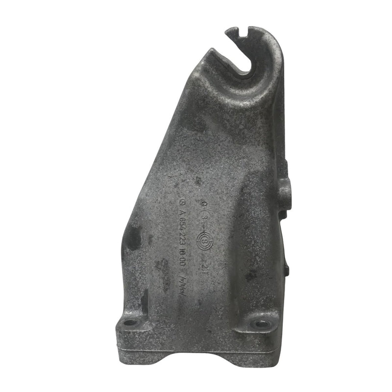 Mercedes / Right side Engine Bracket / 2016-On / 2.0L Diesel / A6542231000 - Dragon Engines LTD