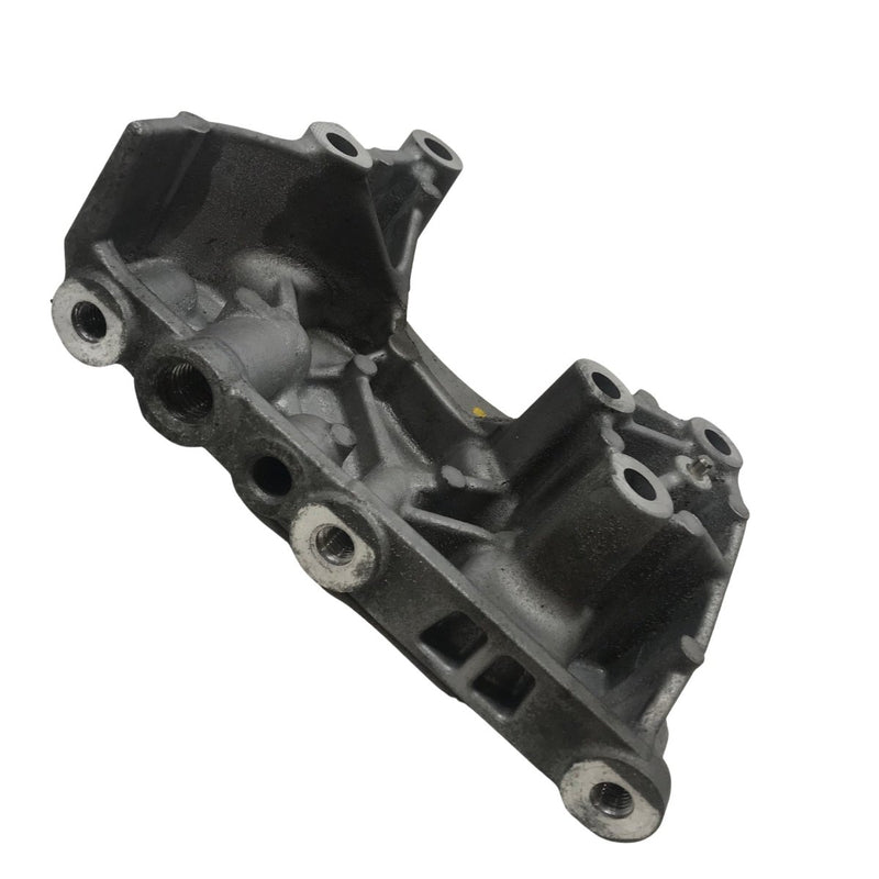 Nissan/Dacia / Right Side engine Bracket / 1.5L Diesel / 10-21 / 112318425R - Dragon Engines LTD